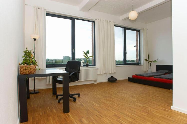 Spacious Studio Apartment Friedrichshain Berlin Ruang foto